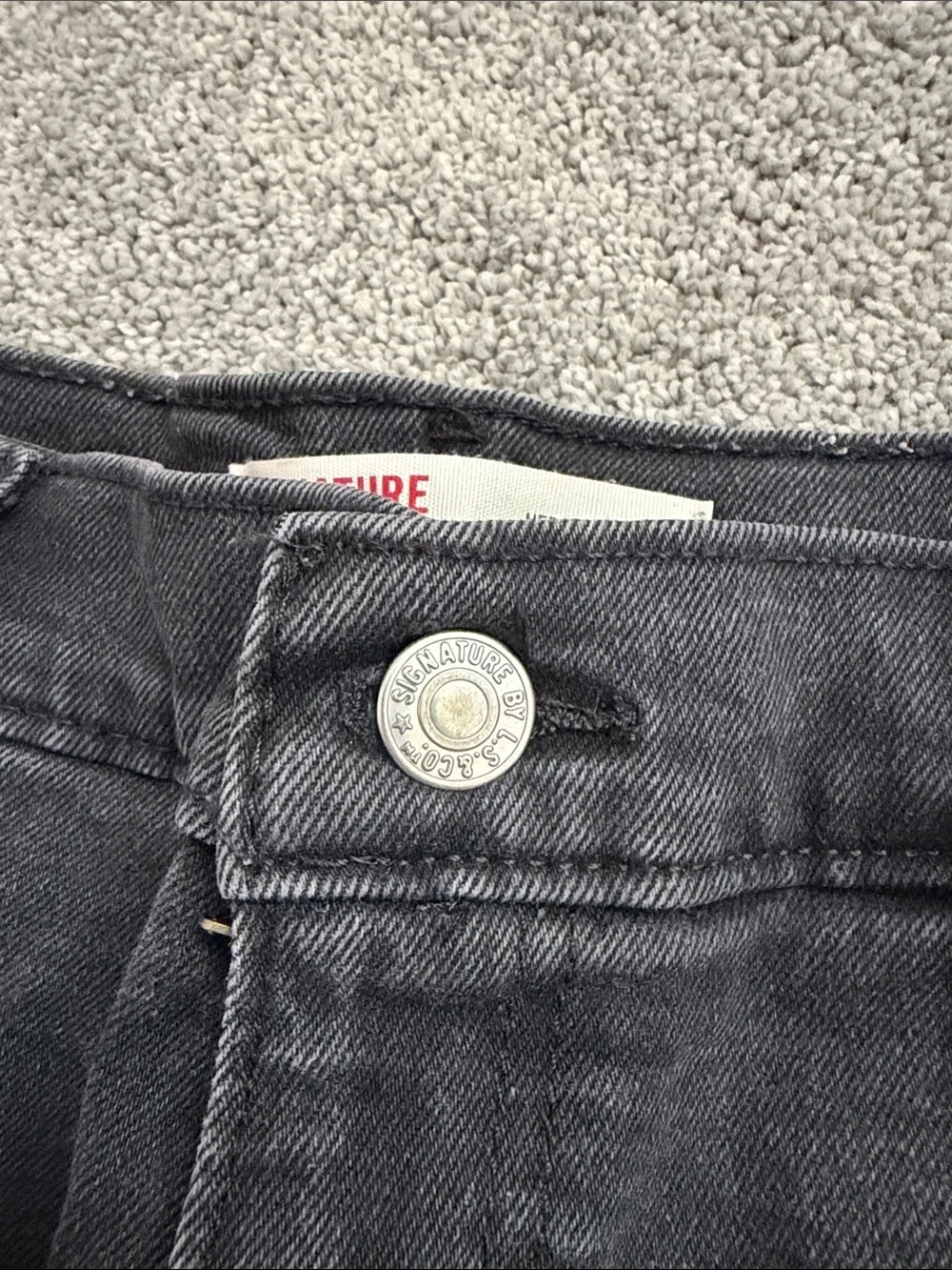 Signature by Levi Strauss Black High-Rise Cutoff Jean Shorts